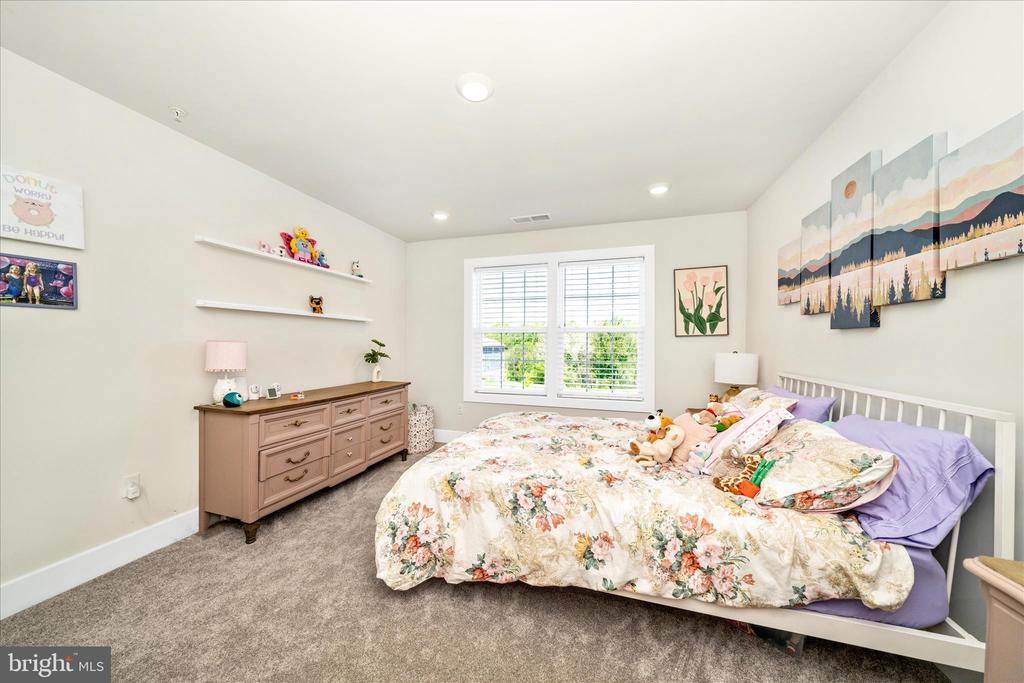 14640 SENECA FARM LANE