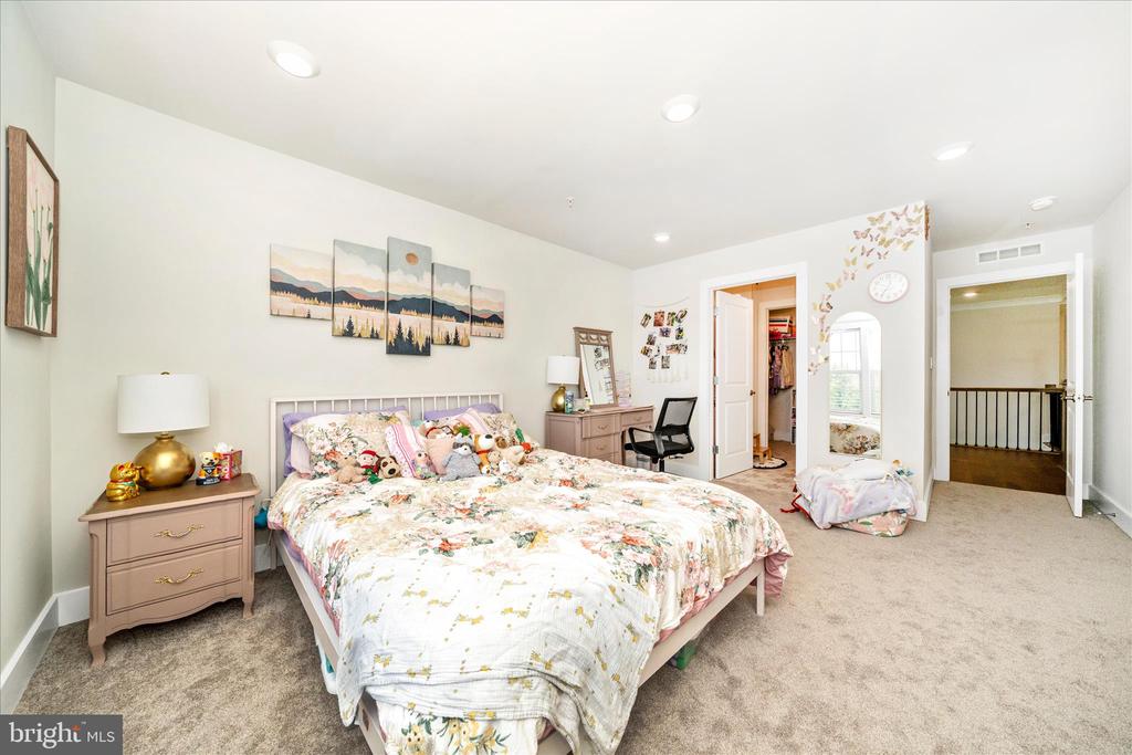 14640 SENECA FARM LANE