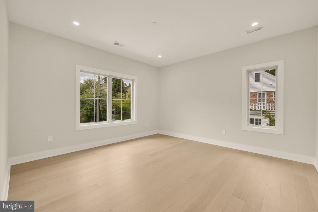 8314 THOREAU DRIVE