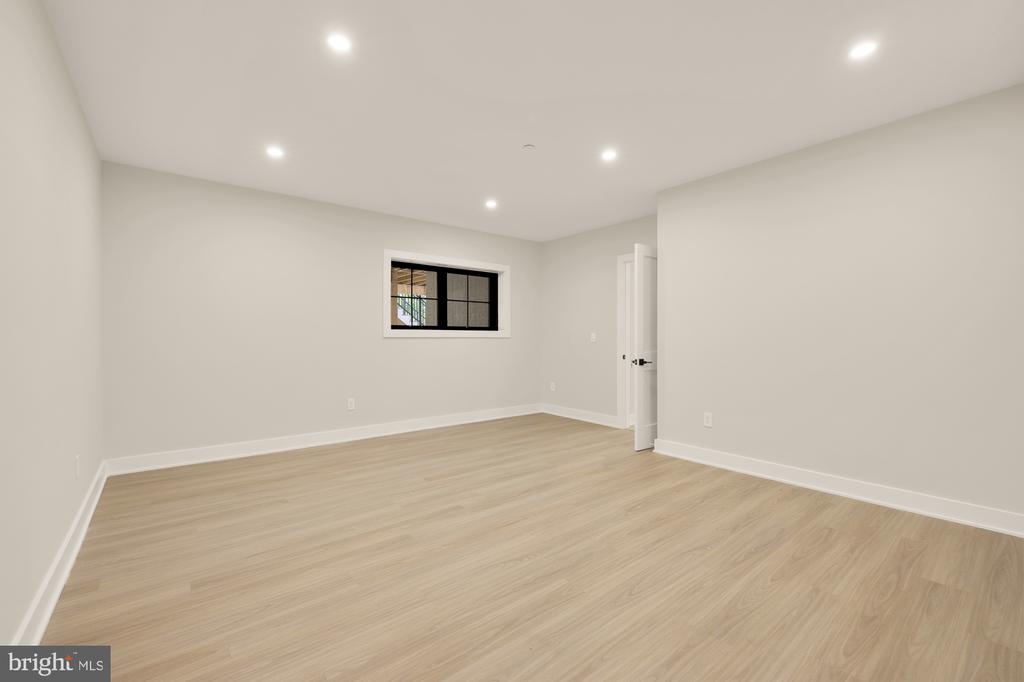 8314 THOREAU DRIVE