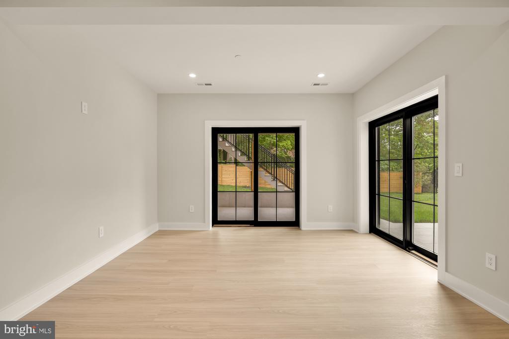 8314 THOREAU DRIVE