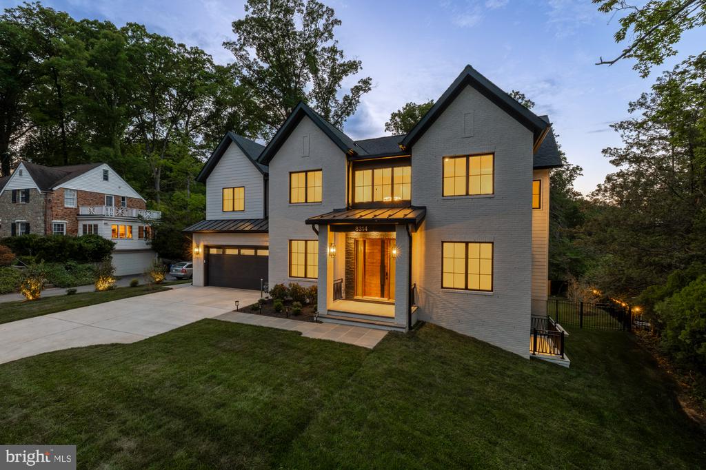 8314 THOREAU DRIVE