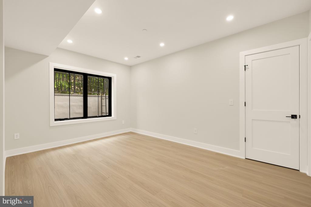8314 THOREAU DRIVE