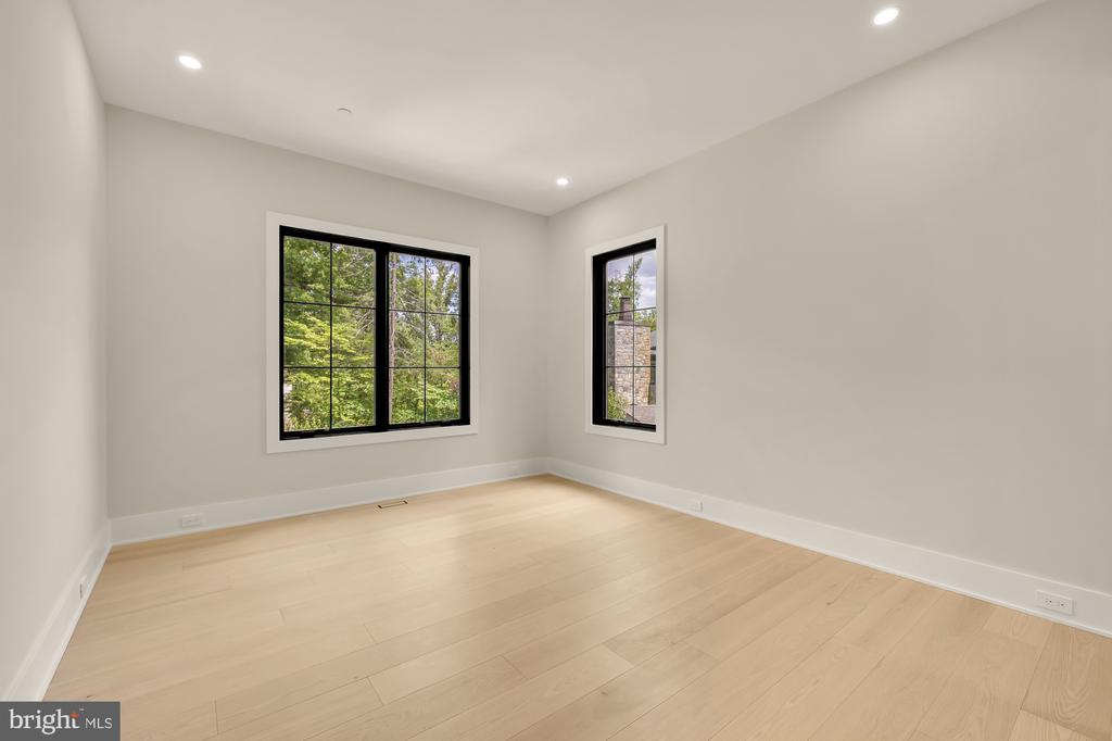8314 THOREAU DRIVE