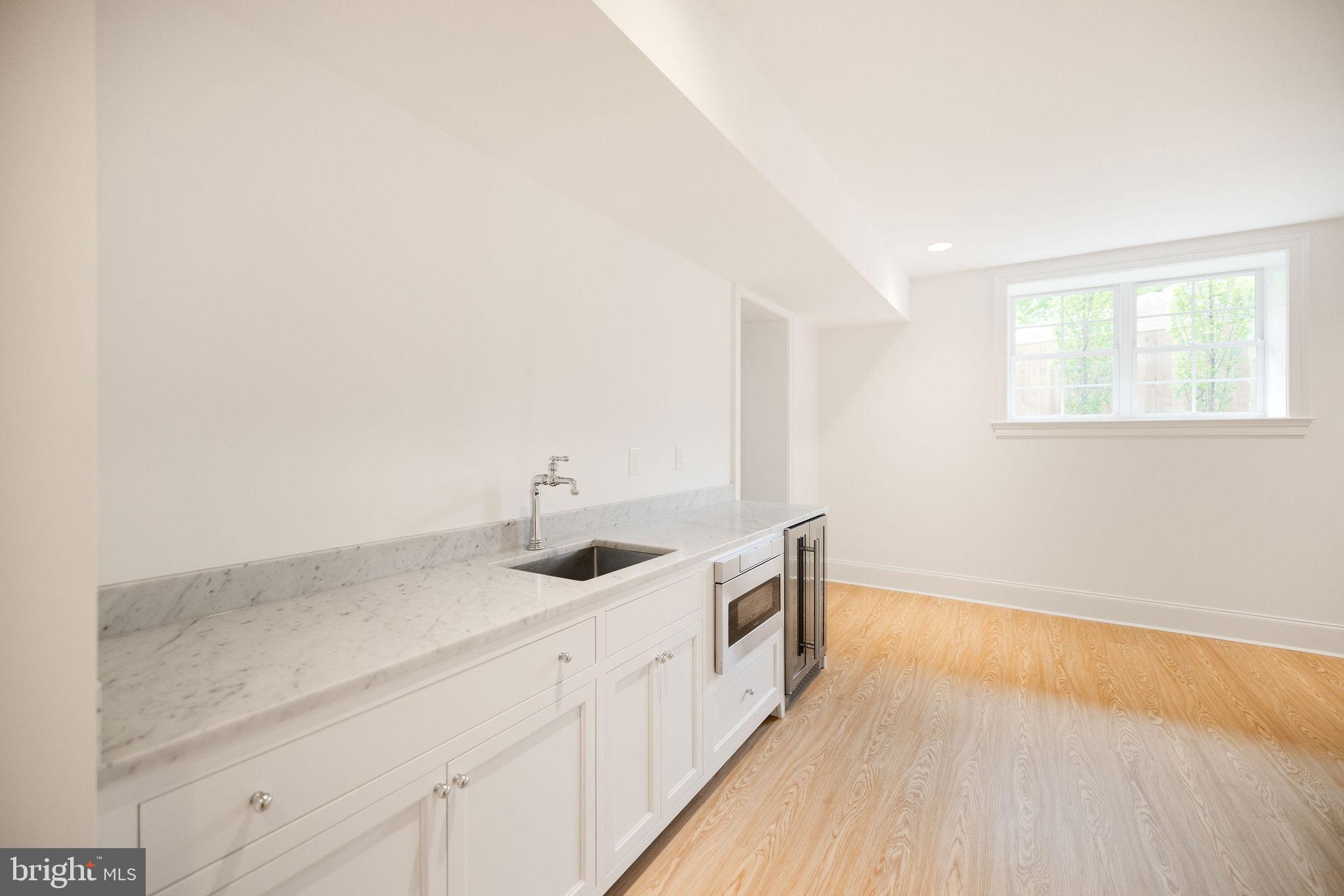 3400 COQUELIN TERRACE