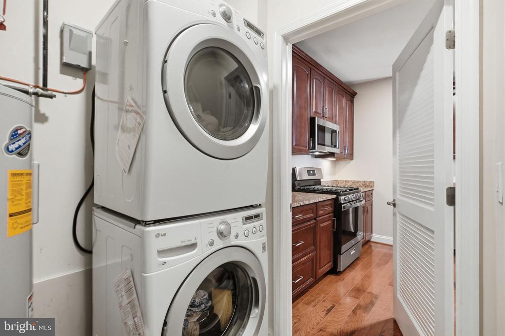 3850 CLARA DOWNEY AVENUE Unit: 31