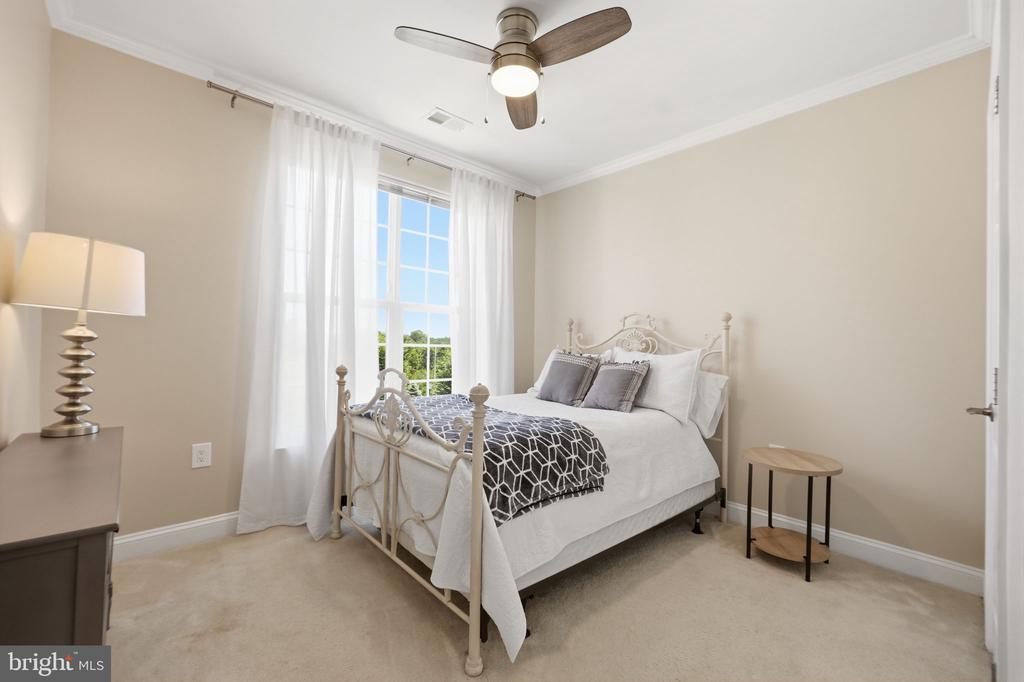 3850 CLARA DOWNEY AVENUE Unit: 31