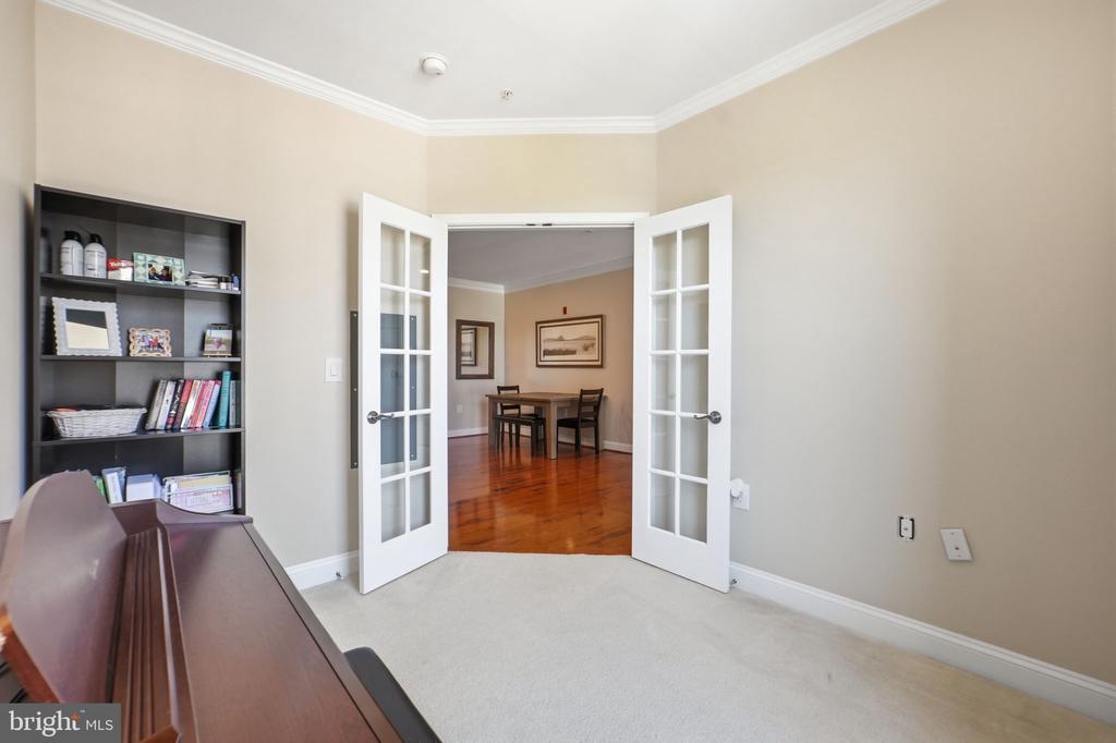 3850 CLARA DOWNEY AVENUE Unit: 31