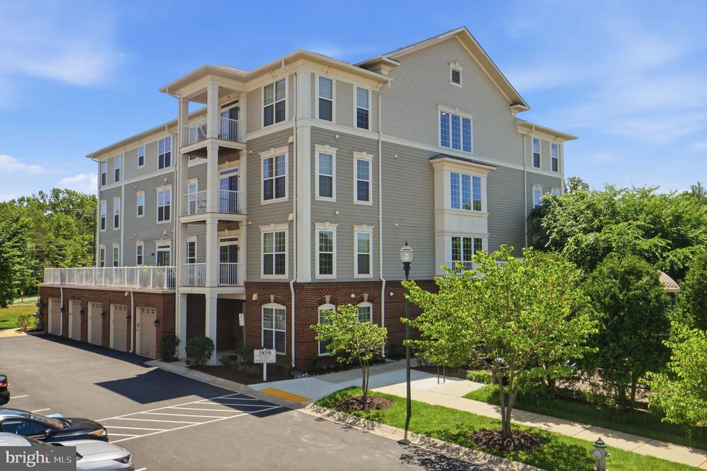3850 CLARA DOWNEY AVENUE Unit: 31