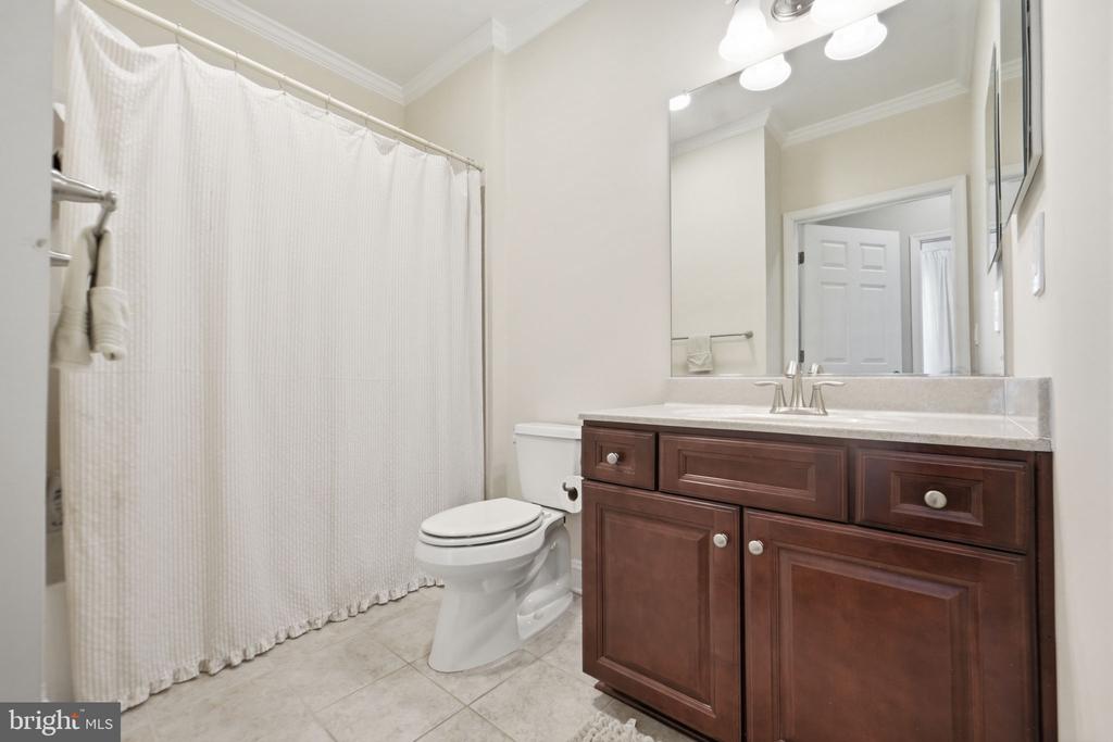 3850 CLARA DOWNEY AVENUE Unit: 31