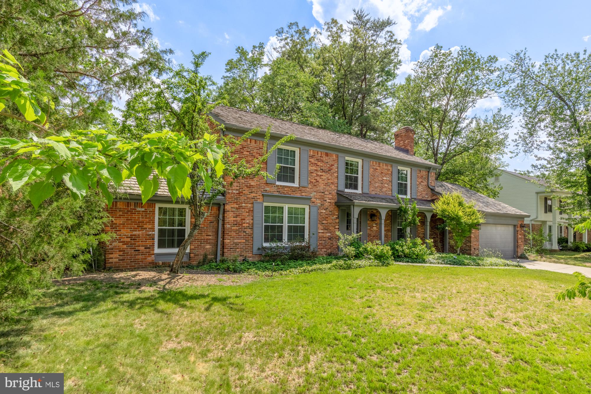 8416 FOX RUN