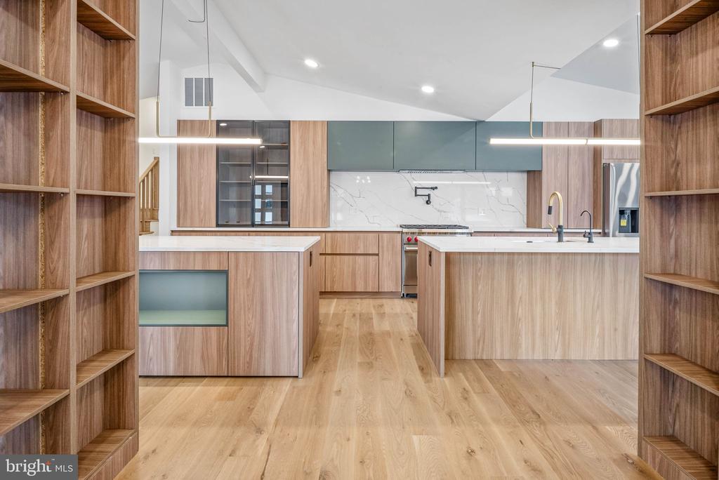6311 CARNEGIE DRIVE