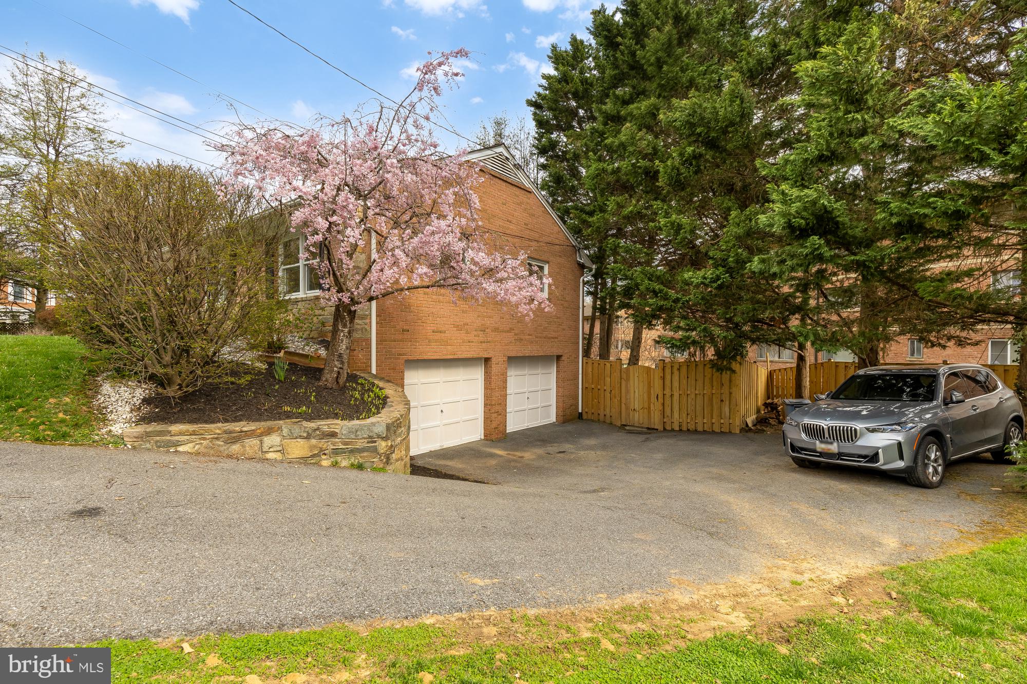 5001 OVERLEA COURT