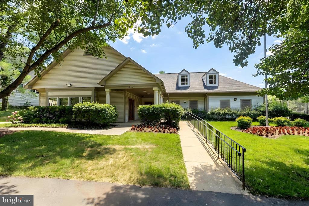18254 ROLLING MEADOW WAY 21