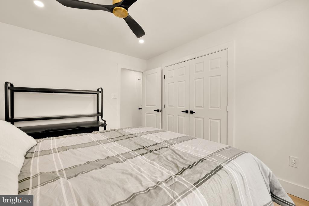 18254 ROLLING MEADOW WAY 21