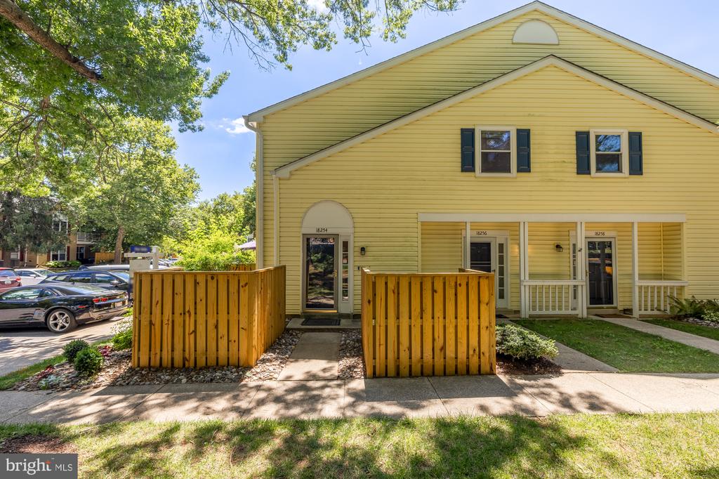 18254 ROLLING MEADOW WAY 21