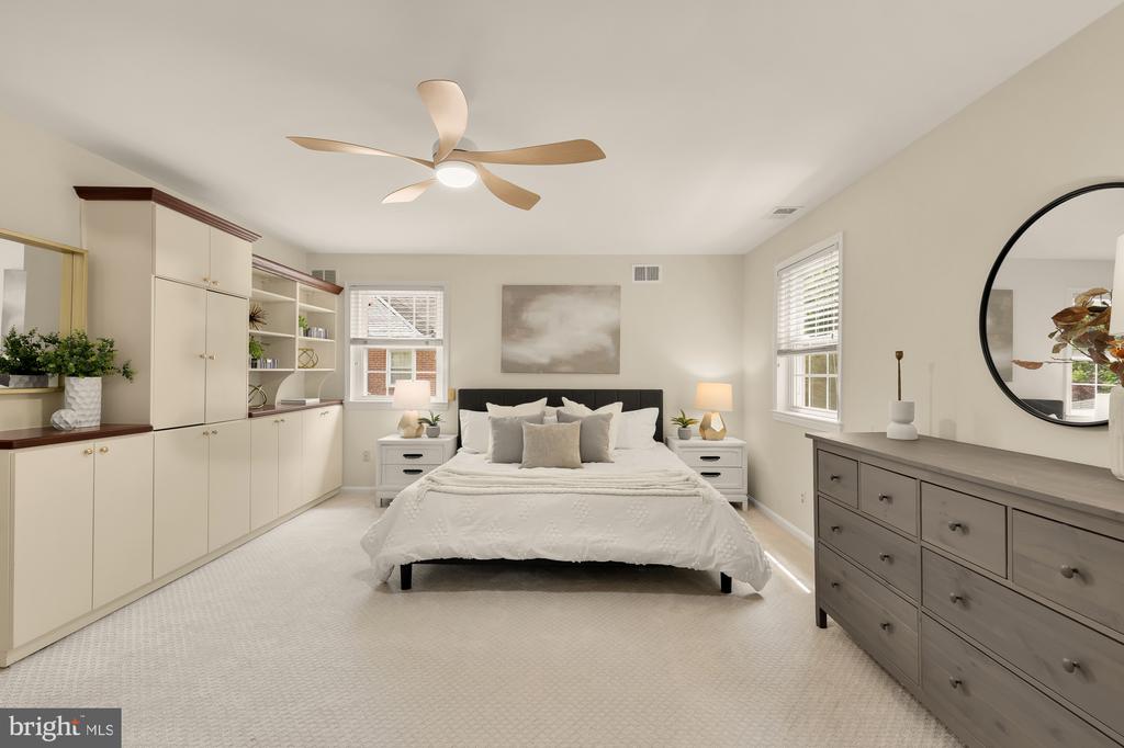 7822 MOORLAND LANE