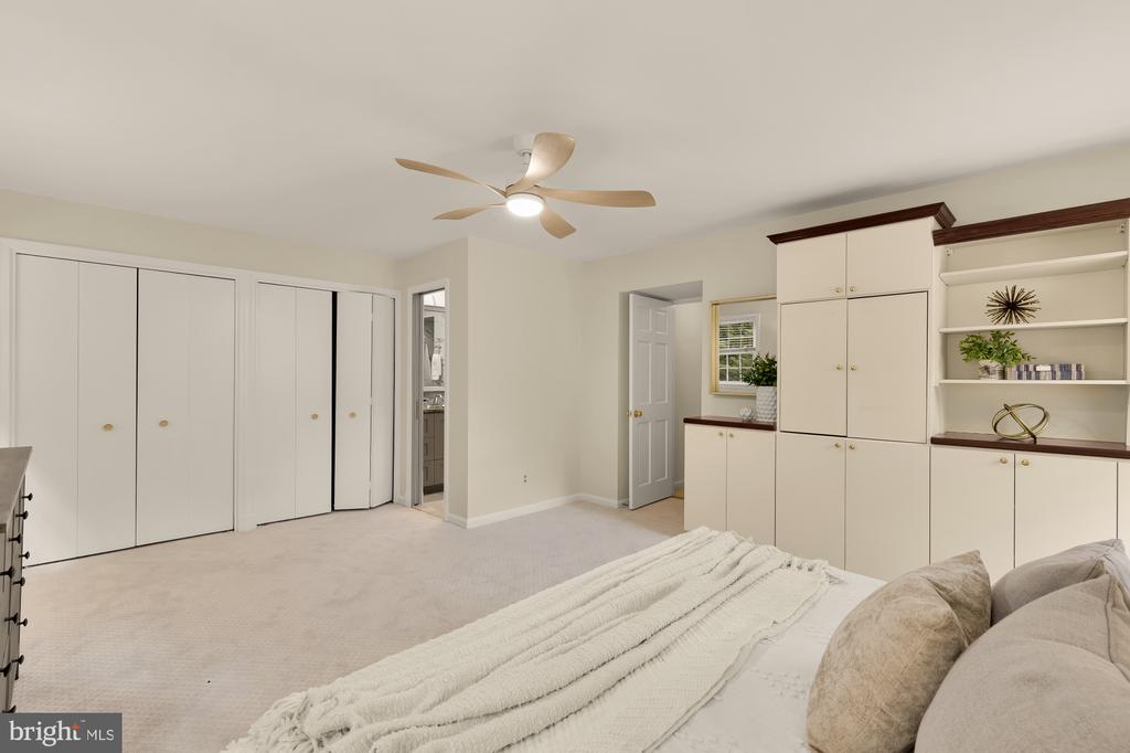 7822 MOORLAND LANE