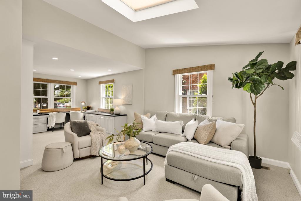 7822 MOORLAND LANE