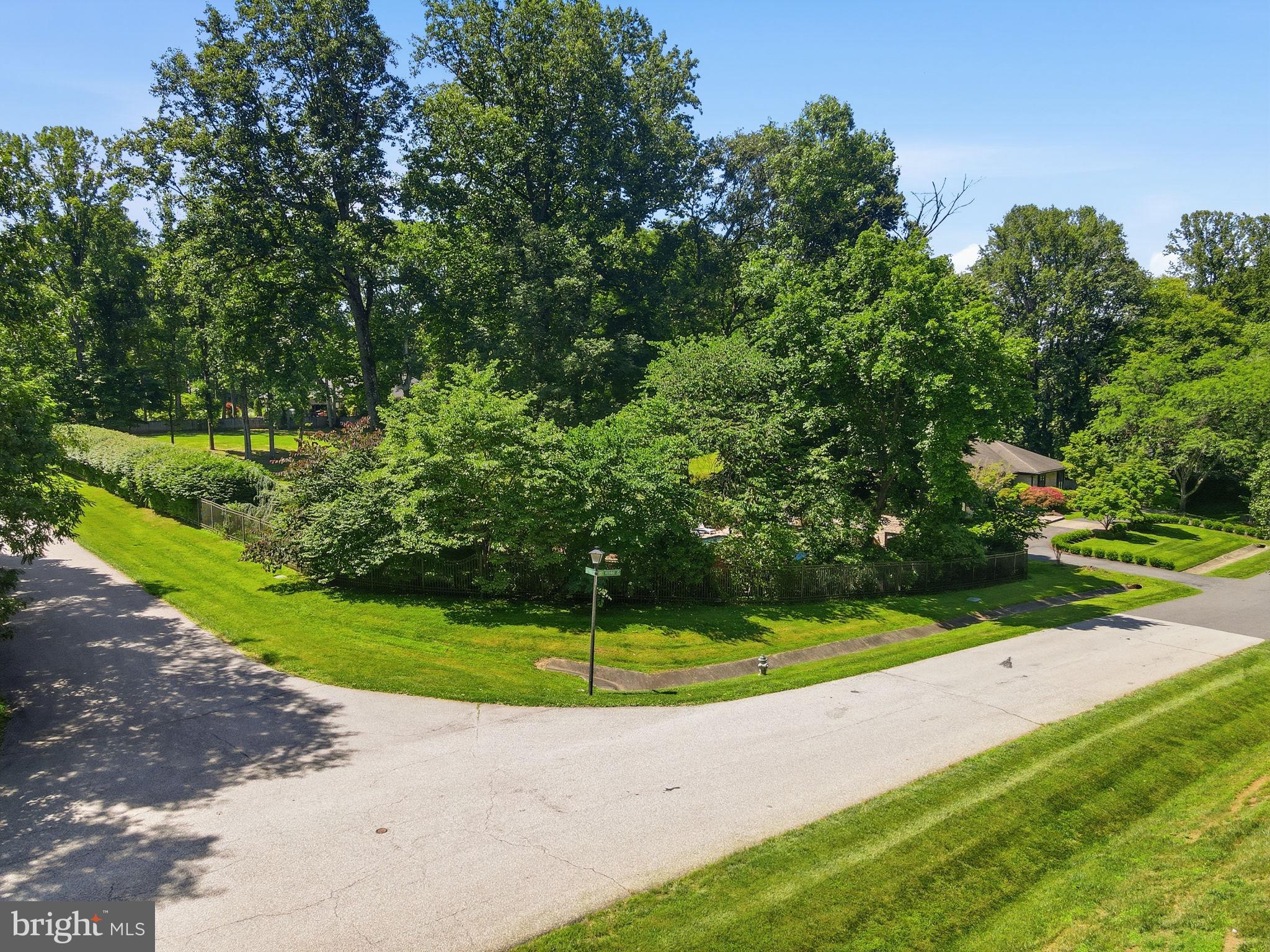 11621 LAKE POTOMAC DRIVE