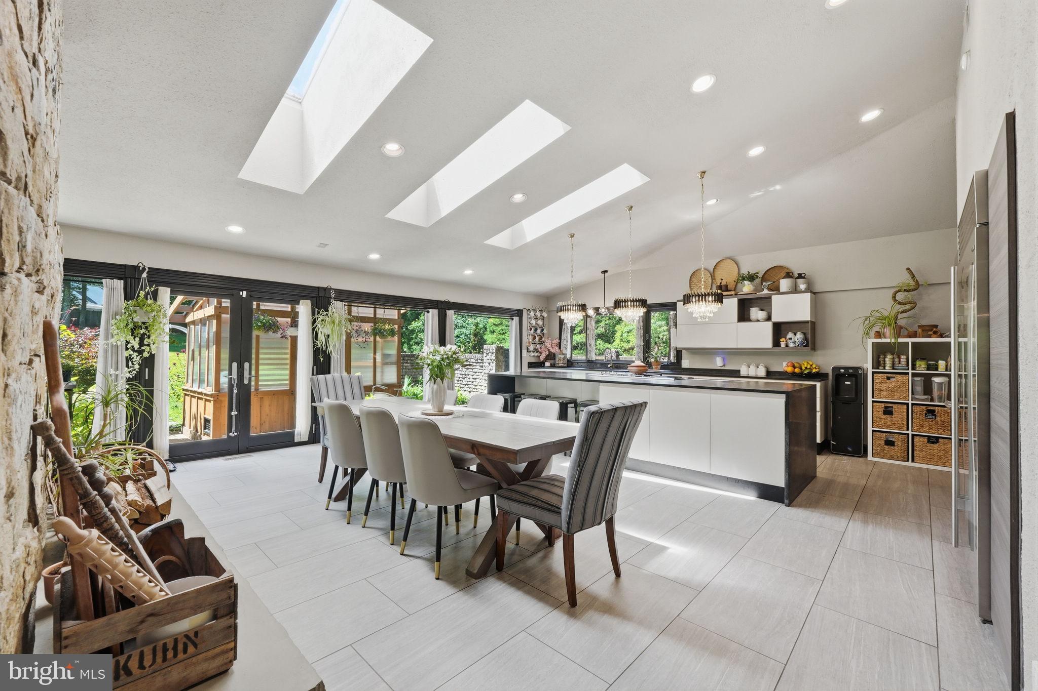 11621 LAKE POTOMAC DRIVE
