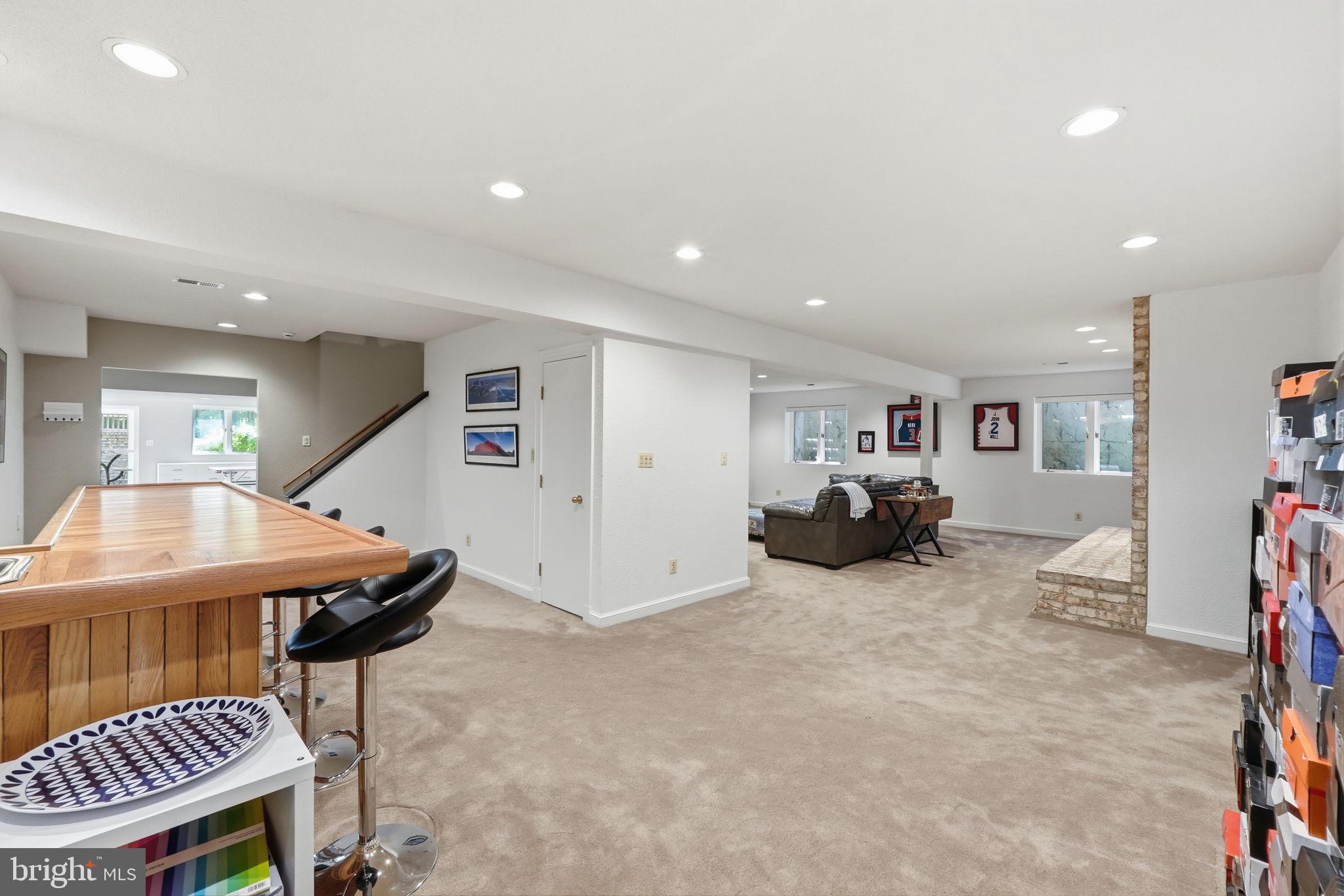 11621 LAKE POTOMAC DRIVE