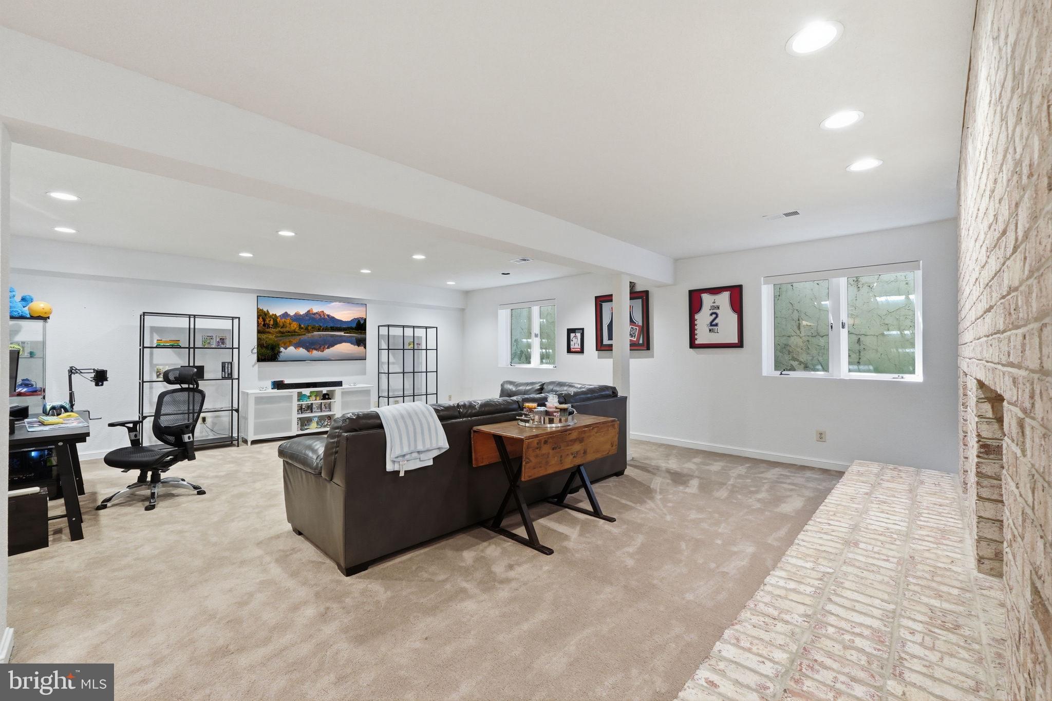 11621 LAKE POTOMAC DRIVE