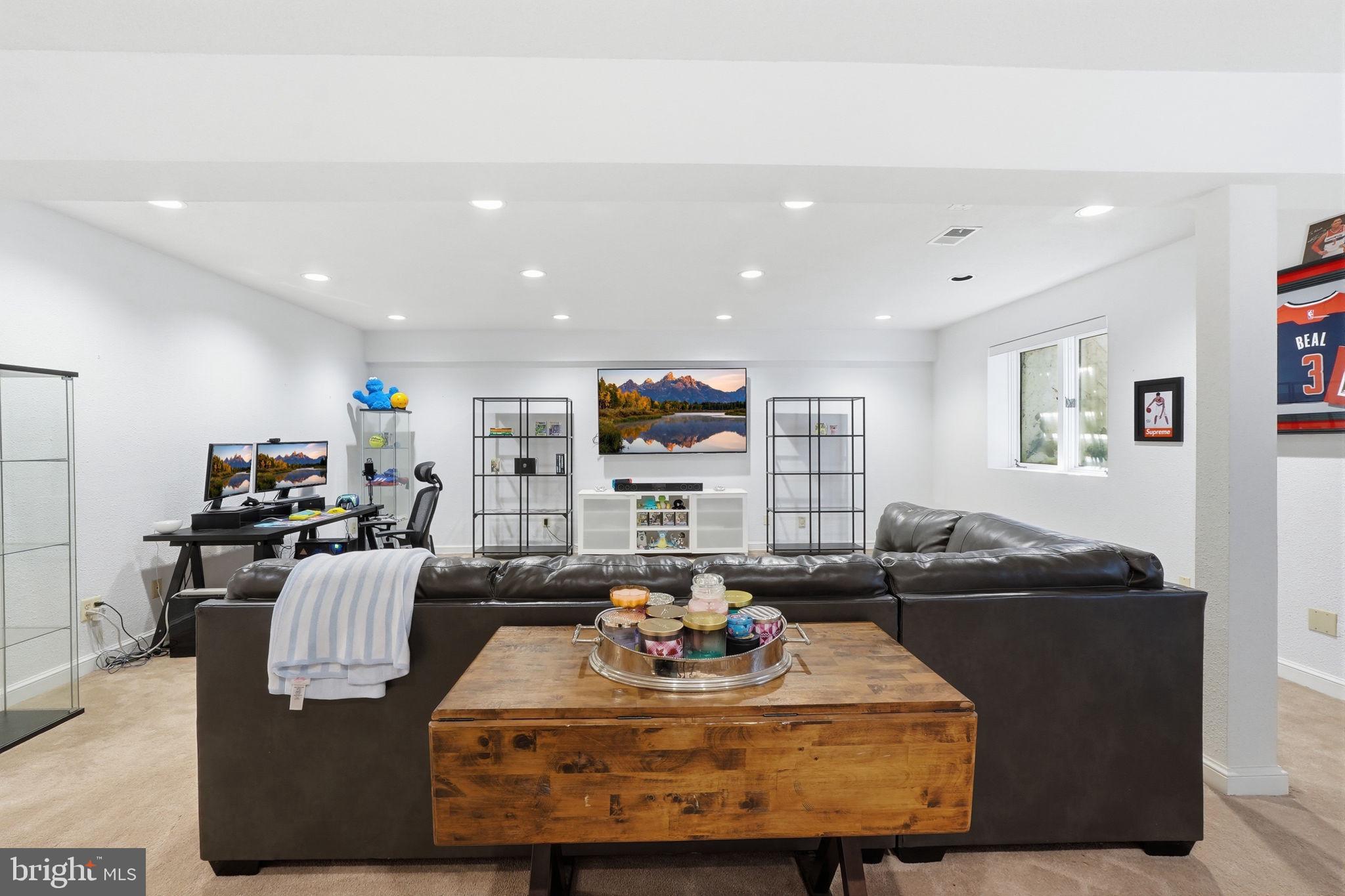 11621 LAKE POTOMAC DRIVE