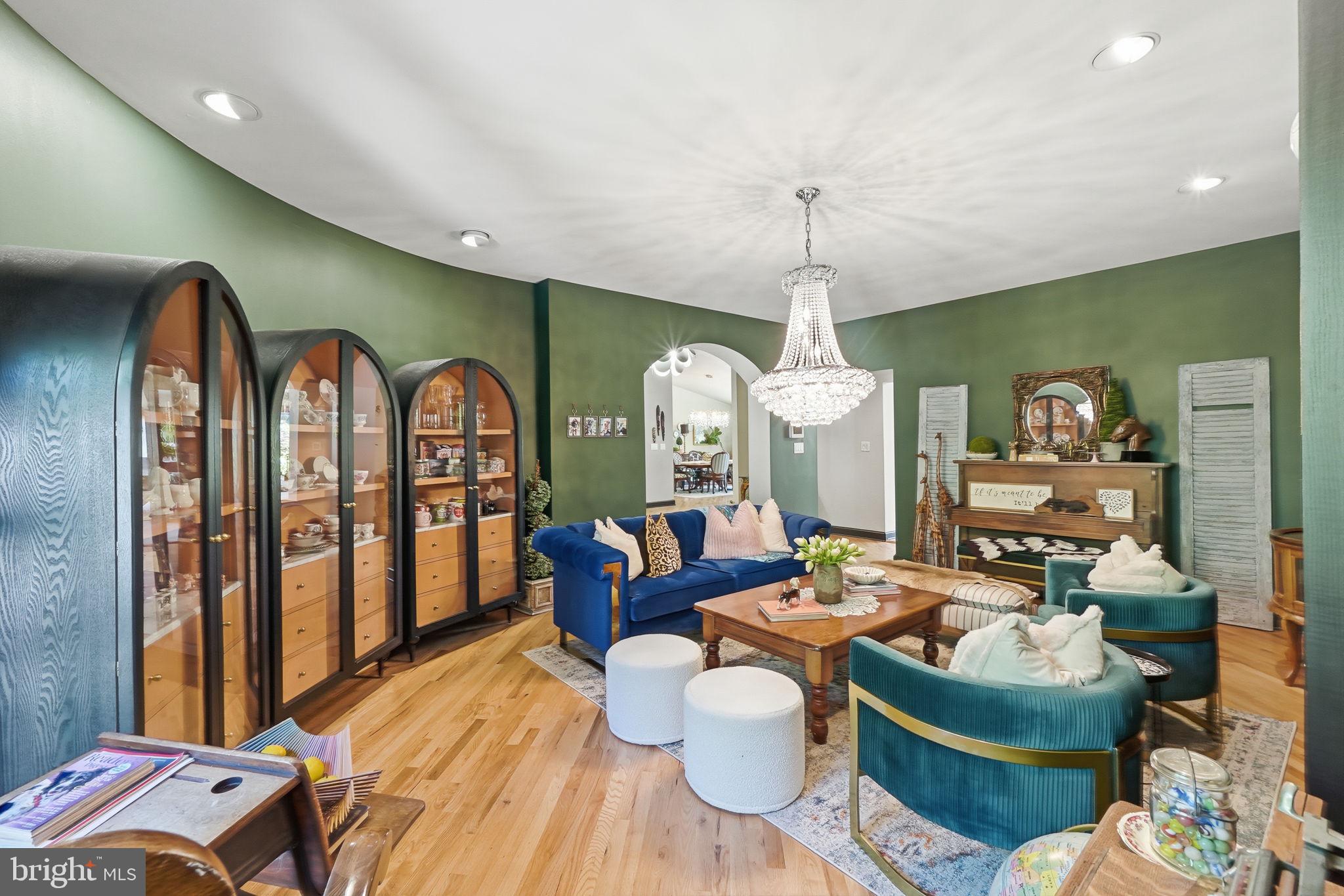 11621 LAKE POTOMAC DRIVE