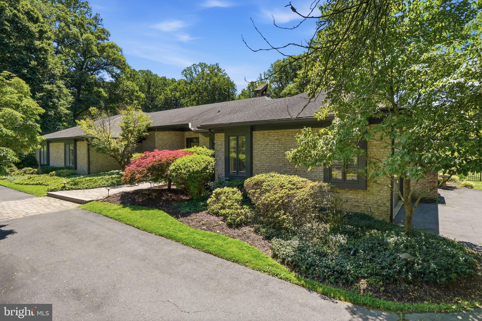 11621 LAKE POTOMAC DRIVE