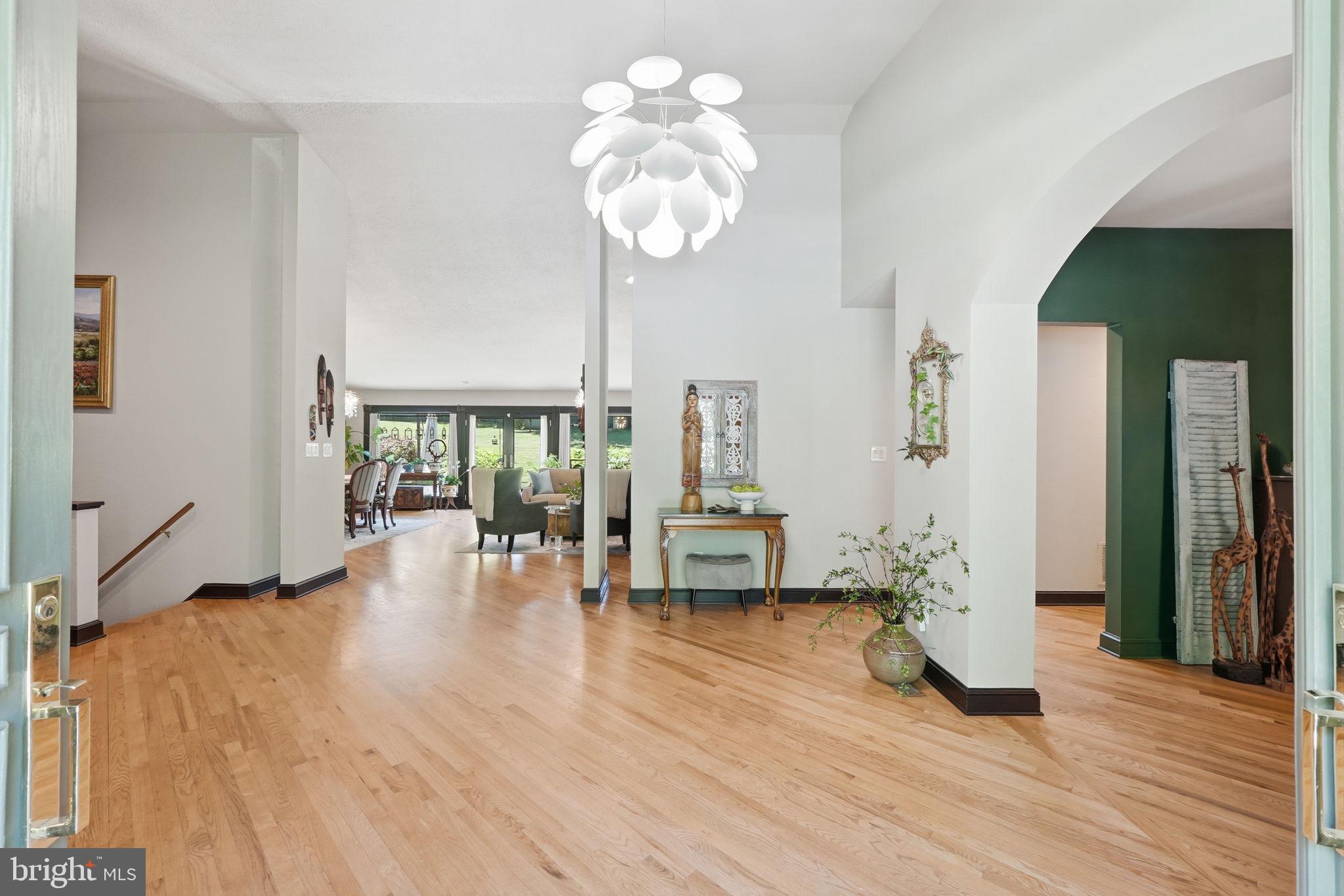 11621 LAKE POTOMAC DRIVE