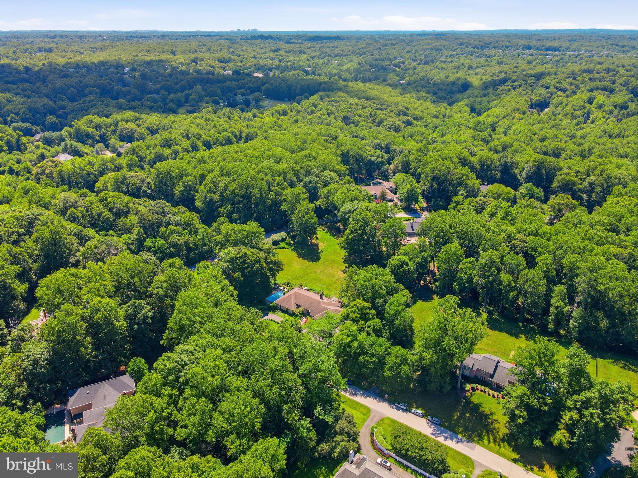 11621 LAKE POTOMAC DRIVE
