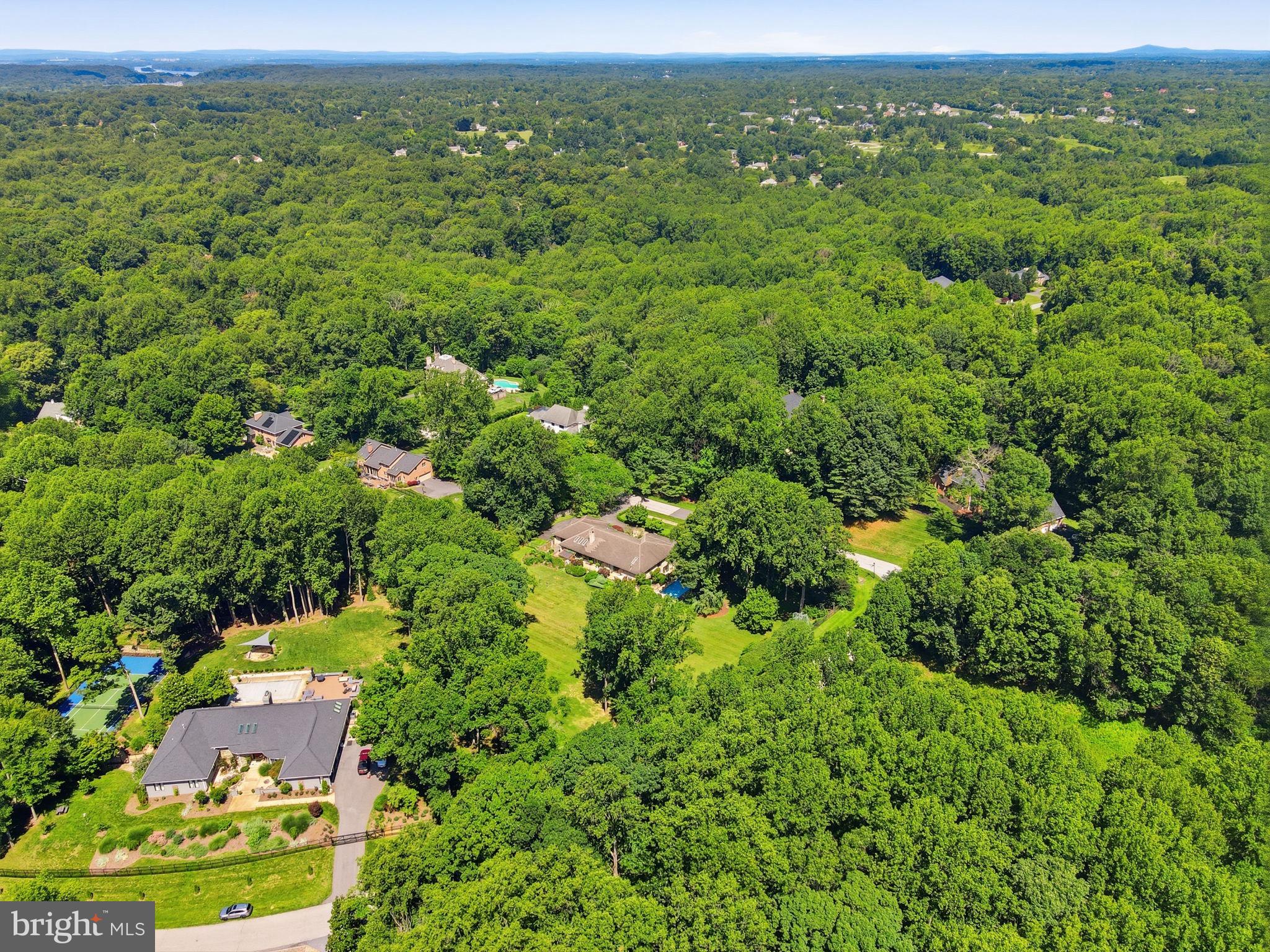 11621 LAKE POTOMAC DRIVE