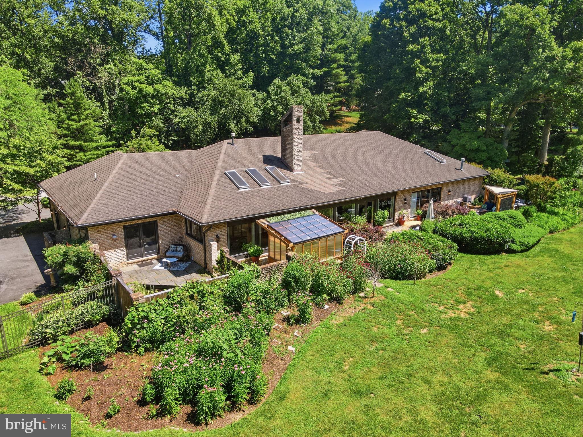 11621 LAKE POTOMAC DRIVE