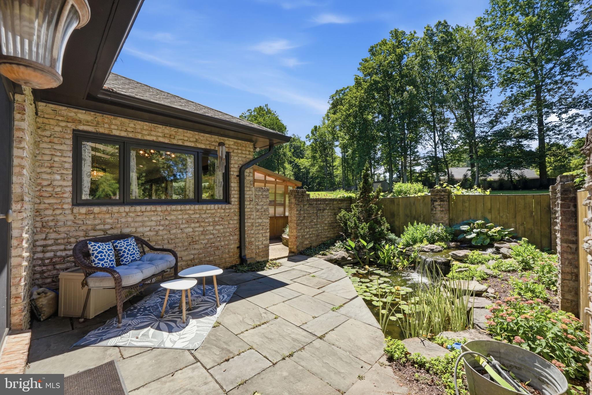11621 LAKE POTOMAC DRIVE