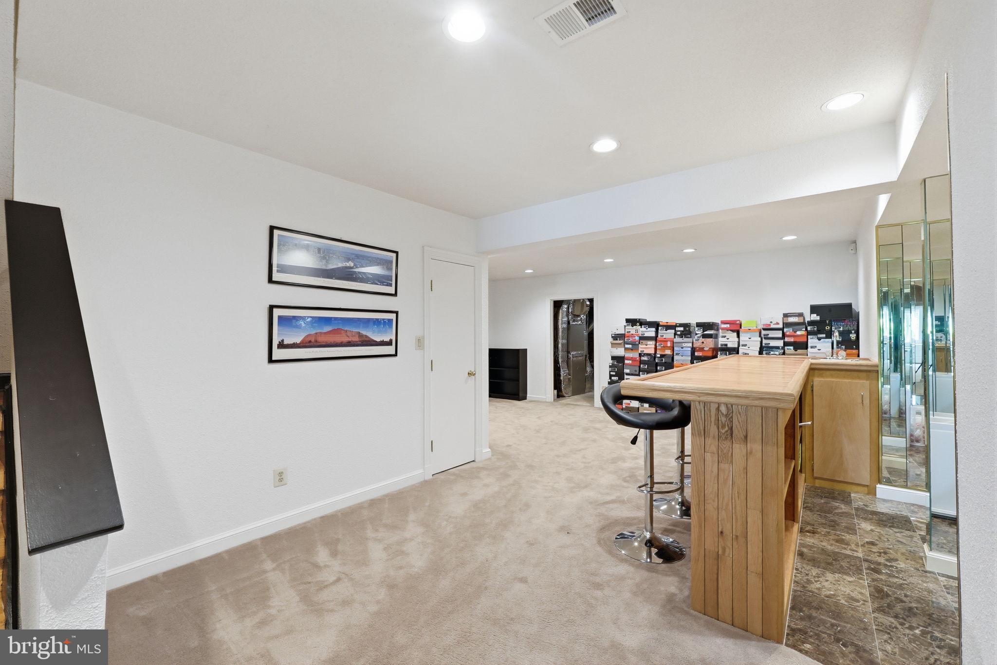 11621 LAKE POTOMAC DRIVE