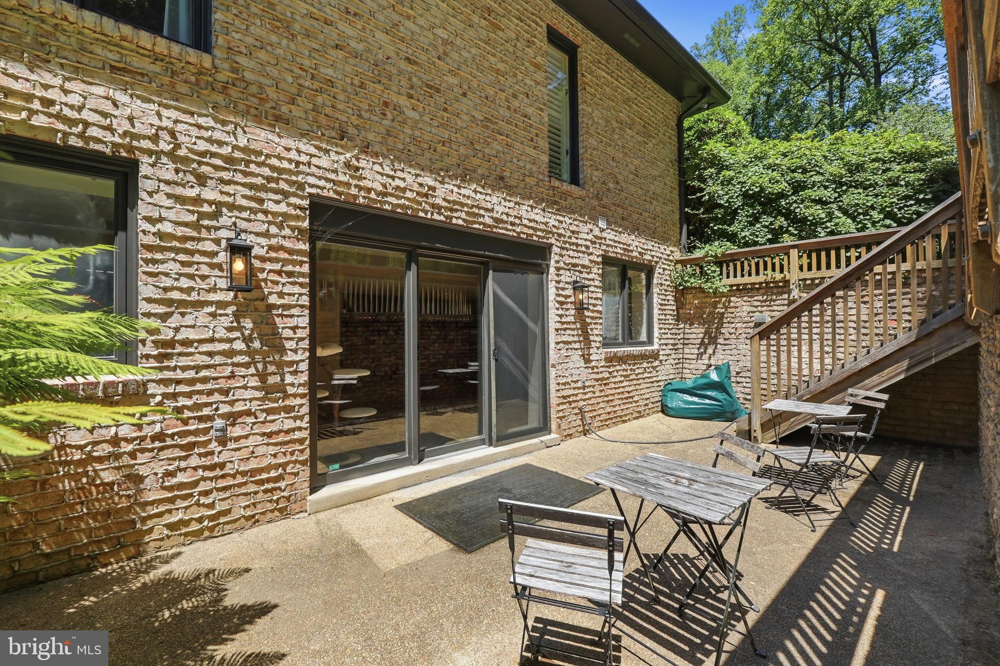 11621 LAKE POTOMAC DRIVE
