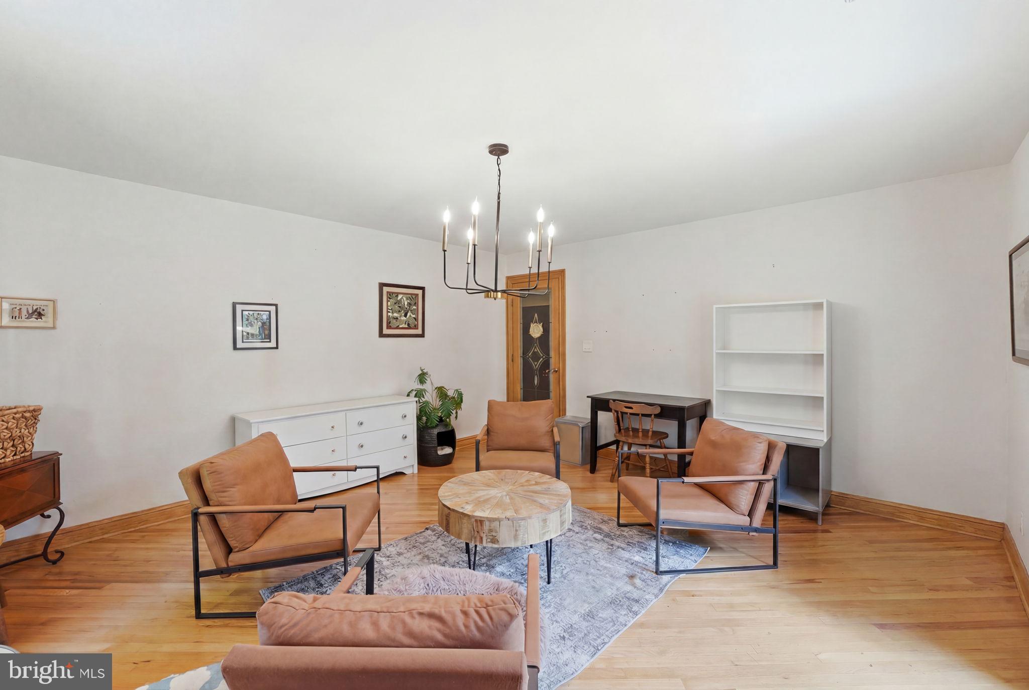11621 LAKE POTOMAC DRIVE