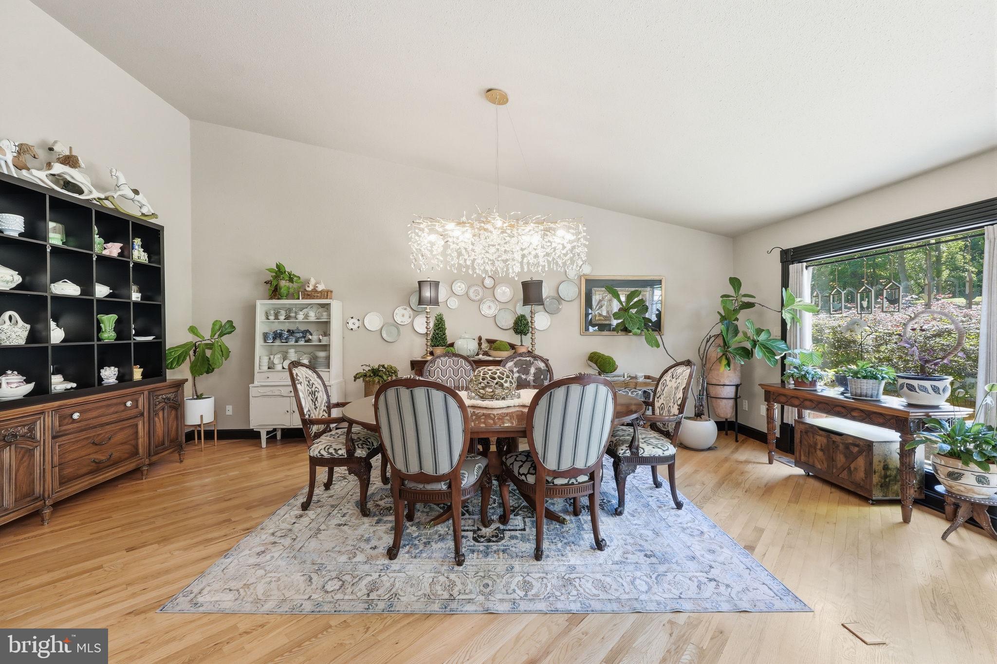 11621 LAKE POTOMAC DRIVE
