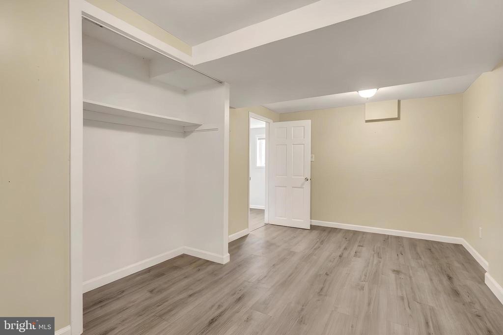 12812 BUSHEY DRIVE
