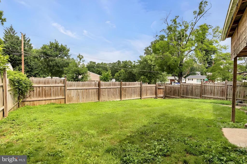 12812 BUSHEY DRIVE