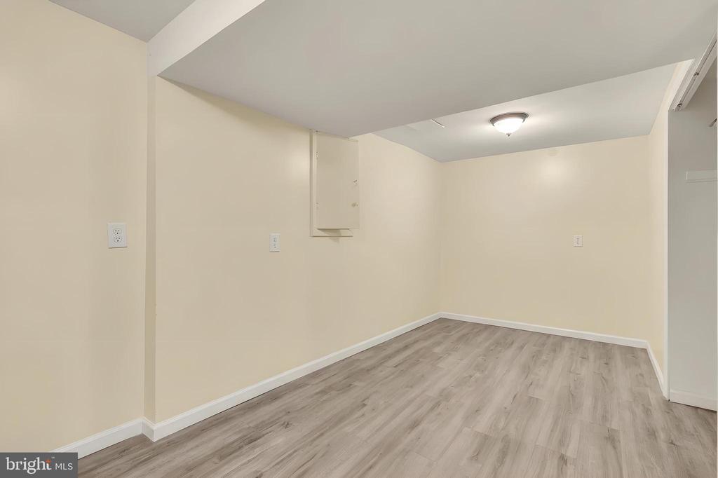 12812 BUSHEY DRIVE