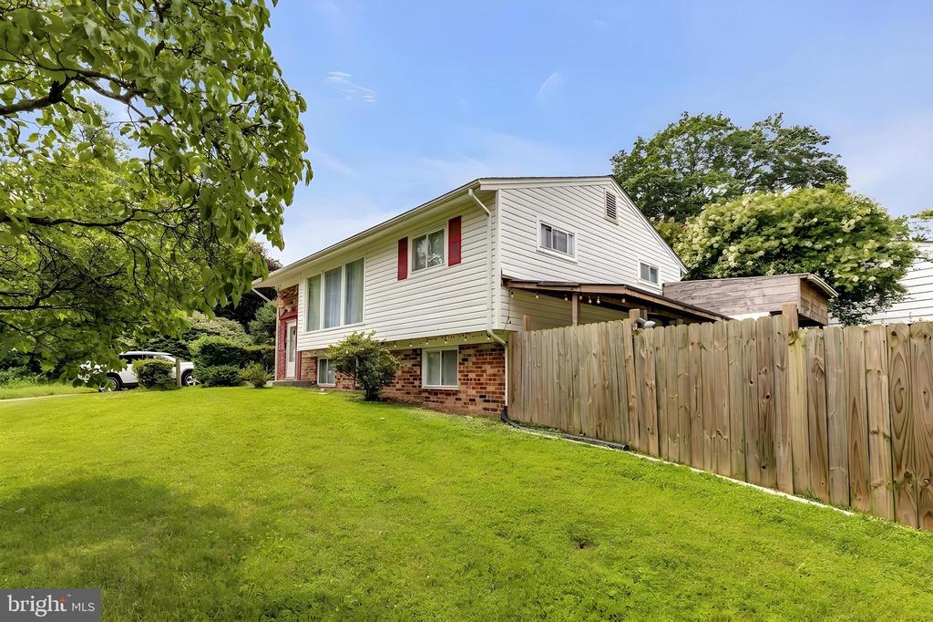 12812 BUSHEY DRIVE