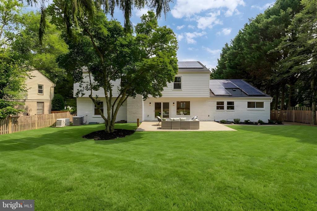 8740 SLEEPY HOLLOW LANE