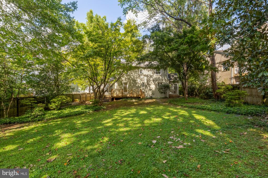 5806 WILSON LANE