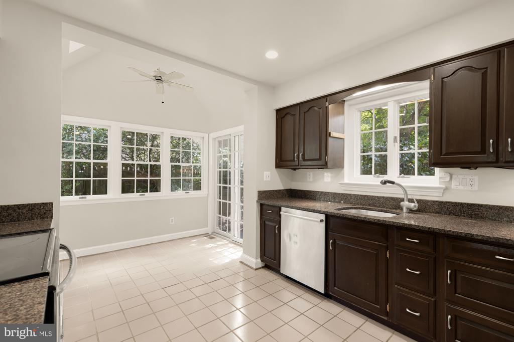 5806 WILSON LANE