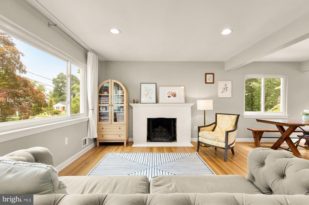 5204 DANBURY ROAD