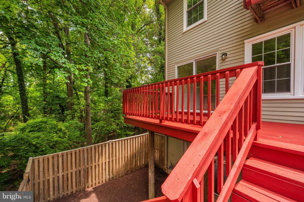 2615 CHIVALRY COURT