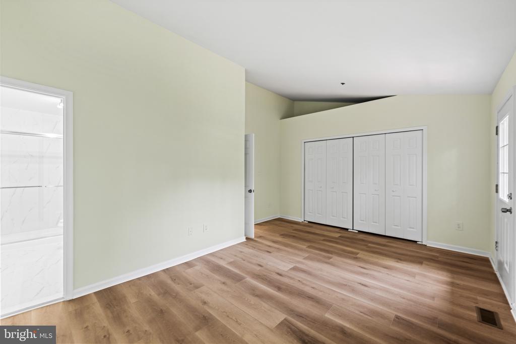 2615 CHIVALRY COURT