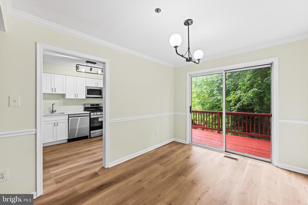 2615 CHIVALRY COURT